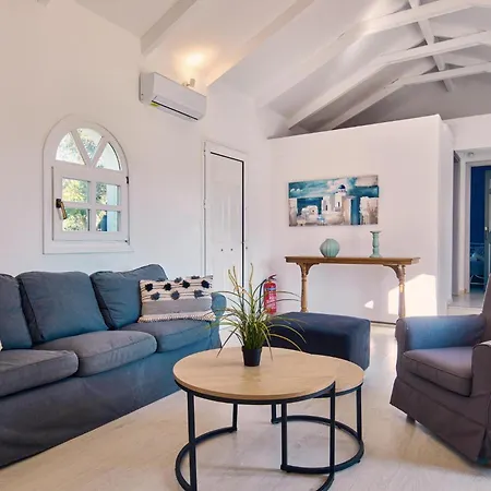 Villa Thalia Periyali *